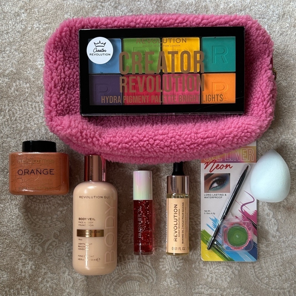 Makeup Revolution Set Foundation Baking Powder Oil Creator Bright Lights Palette